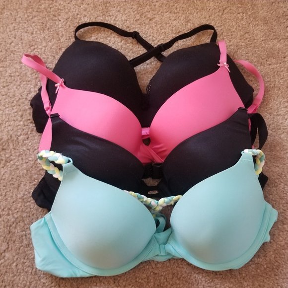4 for $140 Victoria´s Secret Push Up Bundle,All Products : American Fashion Style Bags On Sale
